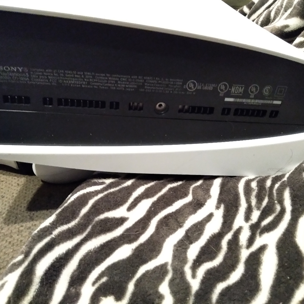 825 gig Playstation 5